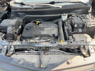 2018 Chevrolet Equinox LT - Engine Compartment Image